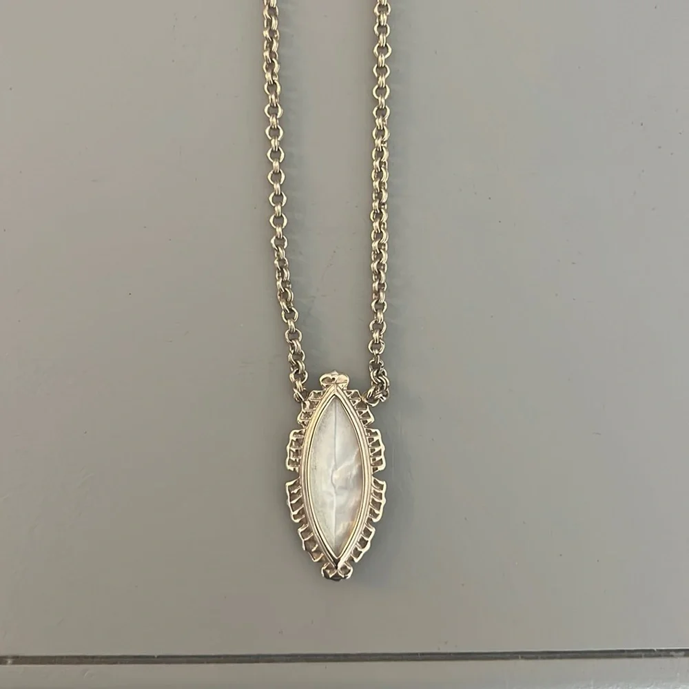 Rare Kendra Scott necklace - Picture 1 of 2
